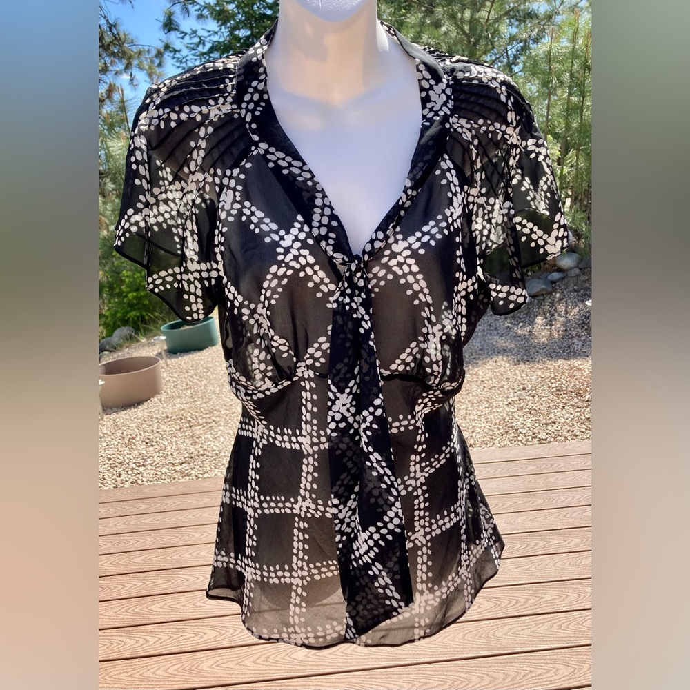 RW&CO. Black and White Patterned Sheer Blouse Shirt Top
